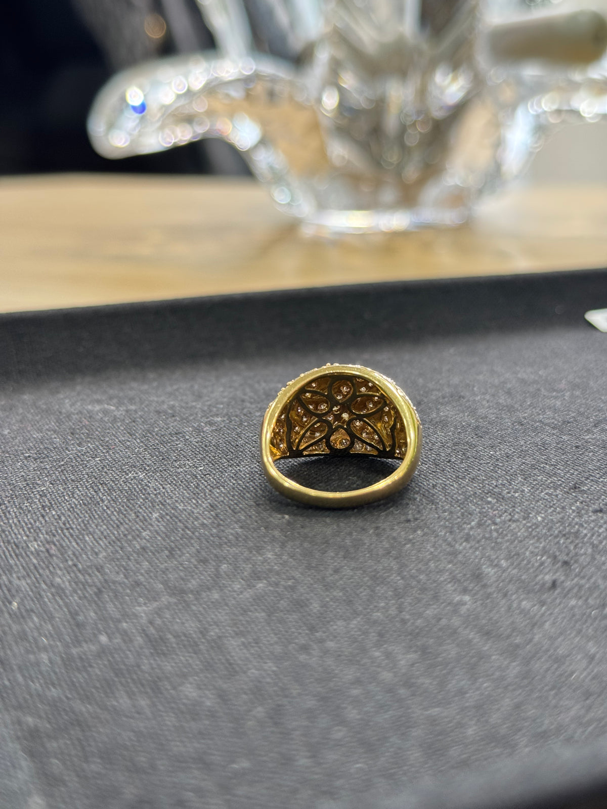 Bague or jaune diamants pavage