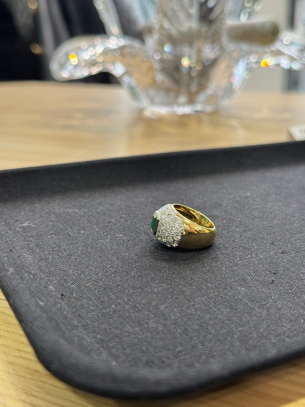 Bague chevalière or jaune émeraude et diamants – Bague vintage de caractère | Argor Colmar