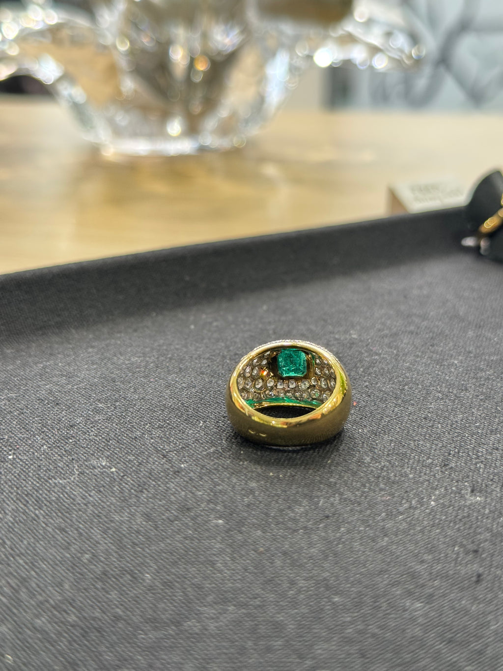 Bague chevalière or jaune émeraude et diamants – Bague vintage de caractère | Argor Colmar