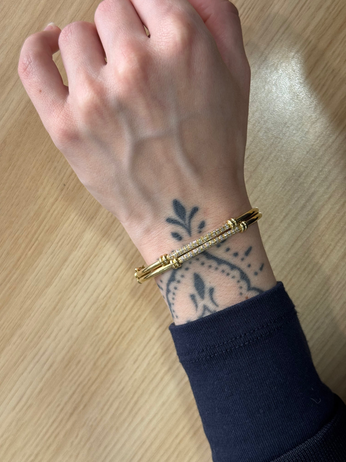 Bracelet jonc vintage en or 18 carats et diamants – Joaillerie seconde main Argor Colmar