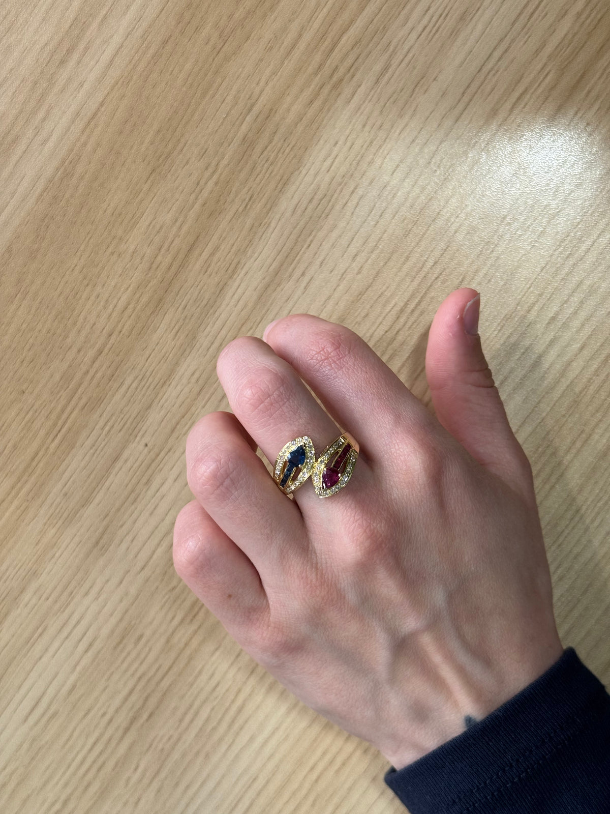 Bague vintage toi et moi en or 18 carats, diamants, saphir et rubis– Joaillerie seconde main Argor Colmar